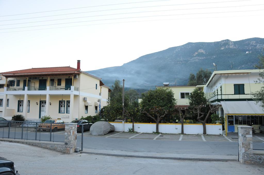 Costa-Rini Hotel Leonidio Exterior photo
